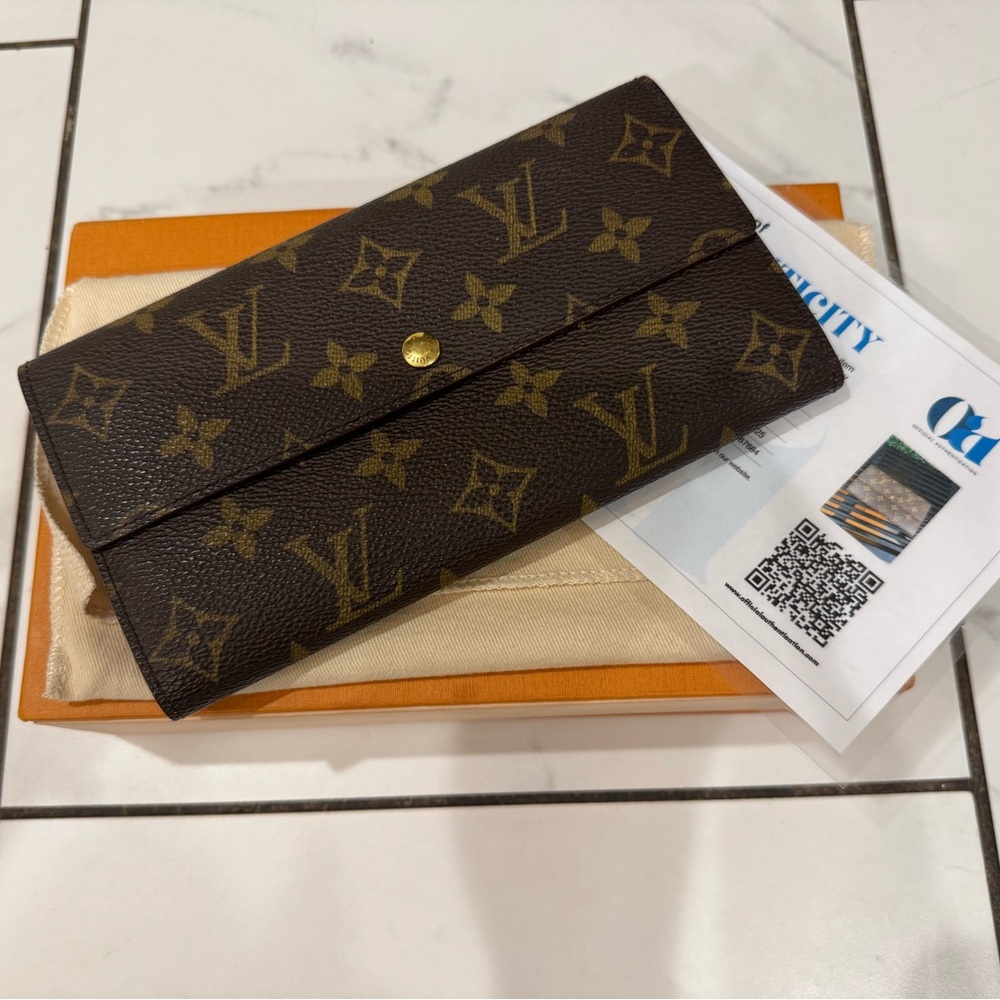 Louis Vuitton Brown Monogram Sarah Wallet-Authentic-Comes with COA, box-dust bag